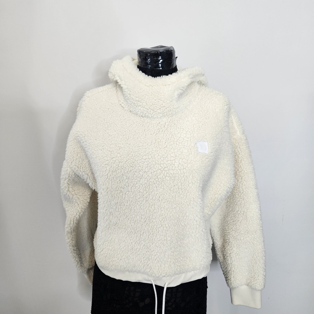 Under Armour Women's Be Seen Cropped Sherpa Pullover Hoodie Sweatshirt Size S